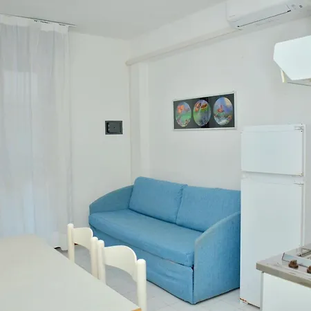 Luminous Flat With Private Garden 150 M From The Sea アパート *
